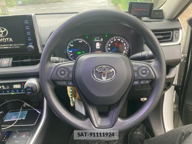 Toyota RAV4 2021-11 7980825-16