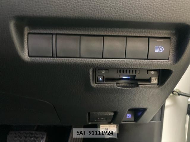 Toyota RAV4 2021-11 7980825-20