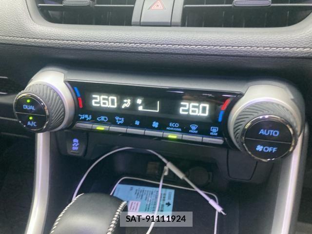 Toyota RAV4 2021-11 7980825-23