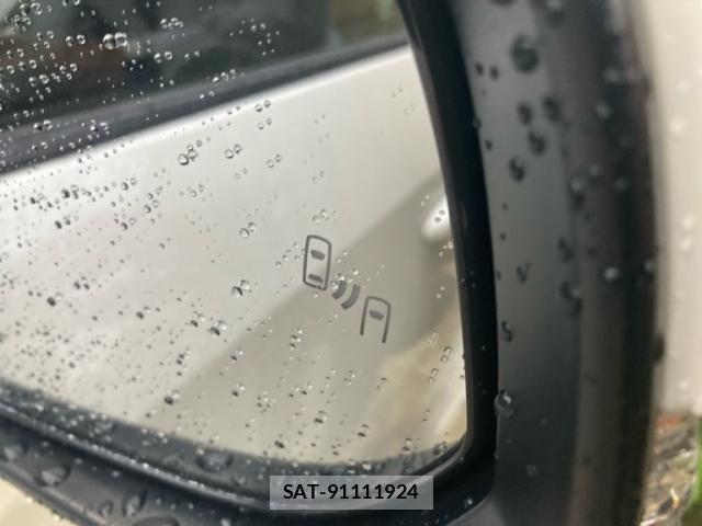 Toyota RAV4 2021-11 7980825-26