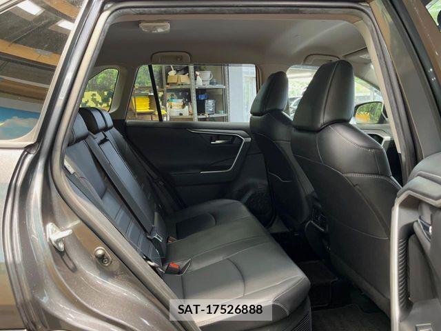 Toyota RAV4 2020-10 8037896-8
