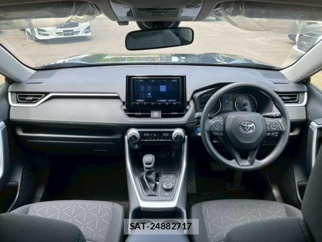 Toyota RAV4 2019-06 8037899-10