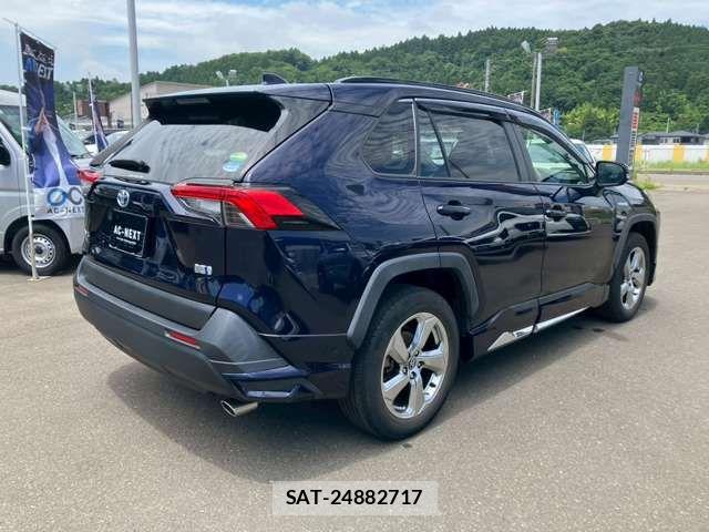 Toyota RAV4 2019-06 8037899-18