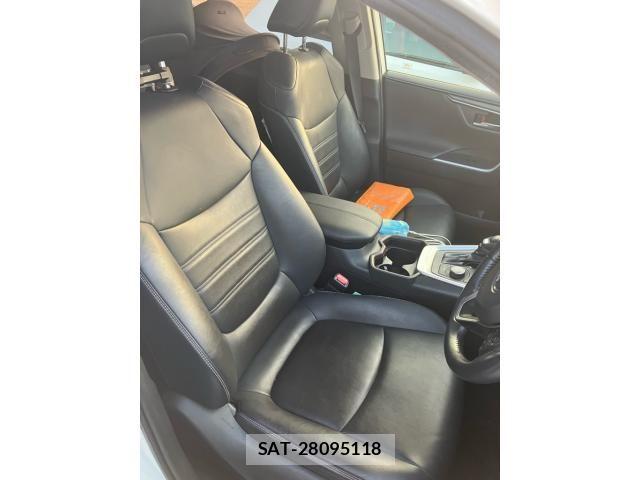 Toyota RAV4 2020-12 8037898-15