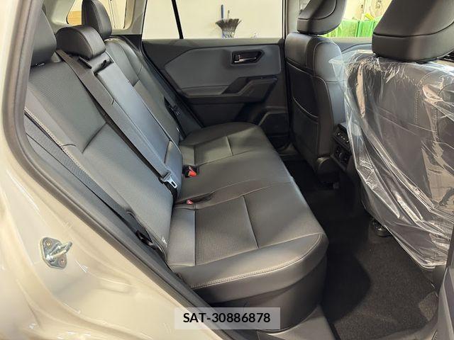 Toyota RAV4 2026-06 8037887-10