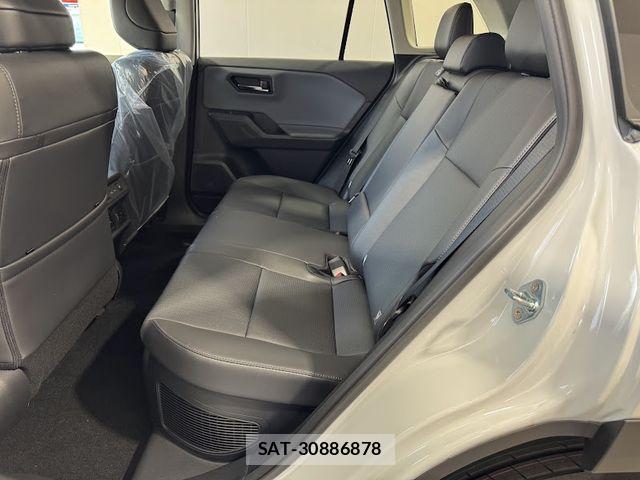 Toyota RAV4 2026-06 8037887-11