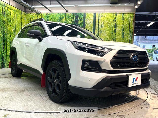 Toyota RAV4 2024-10 8037889-15