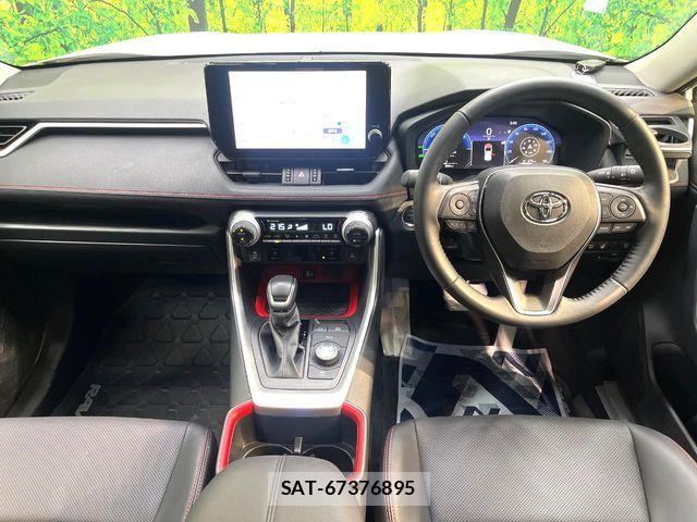 Toyota RAV4 2024-10 8037889-1