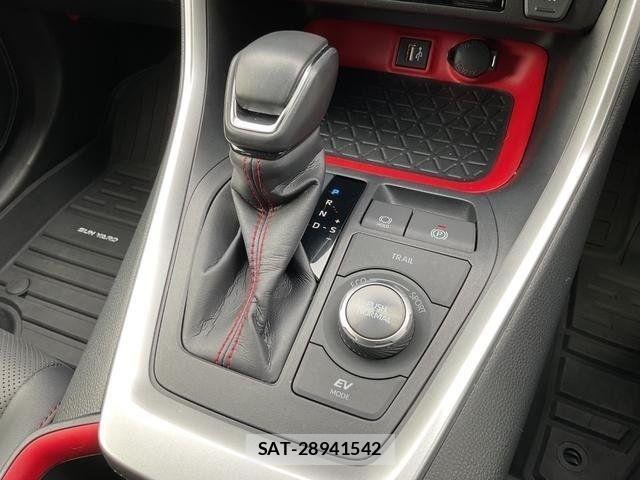 Toyota RAV4 2024-03 8037893-17