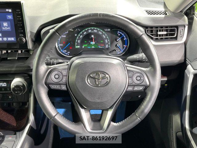 Toyota RAV4 2022-02 8075325-12