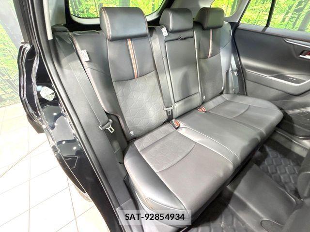 Toyota RAV4 2025-04 8075323-8