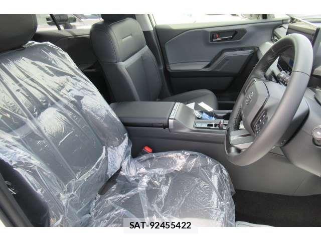 Toyota RAV4 2026-04 8075318-16