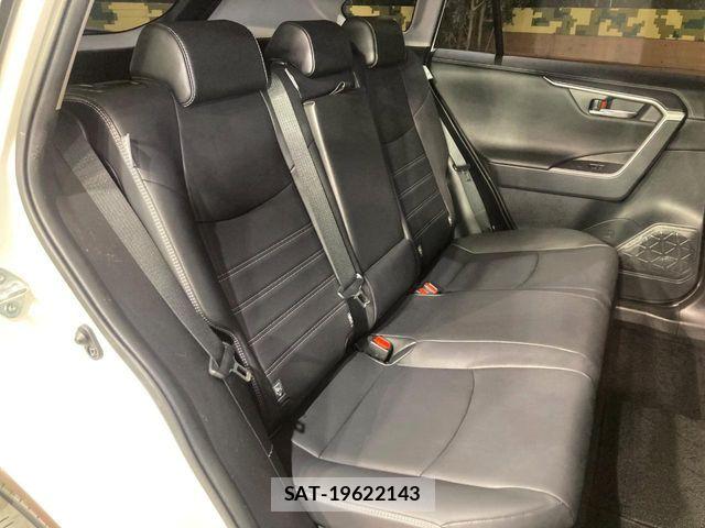 Toyota RAV4 2021-07 8075326-9