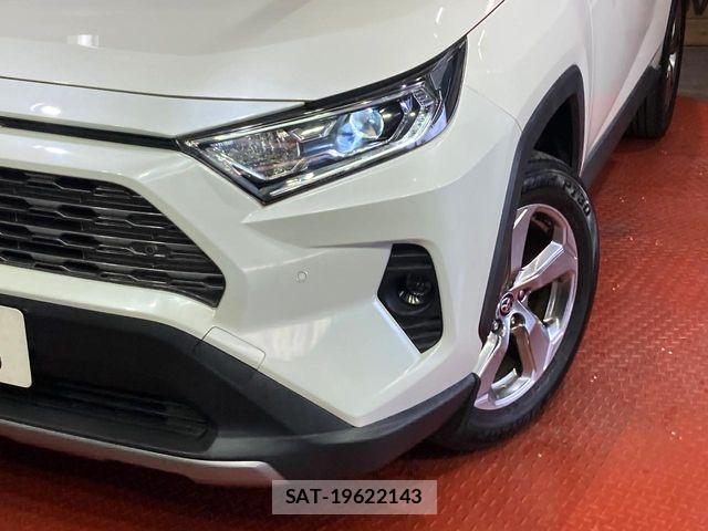 Toyota RAV4 2021-07 8075326-11