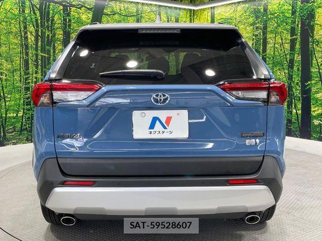 Toyota RAV4 2022-09 8075324-15