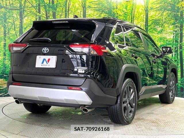Toyota RAV4 2023-06 8075322-16