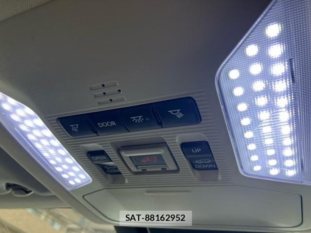 Toyota RAV4 2019-11 8101557-22