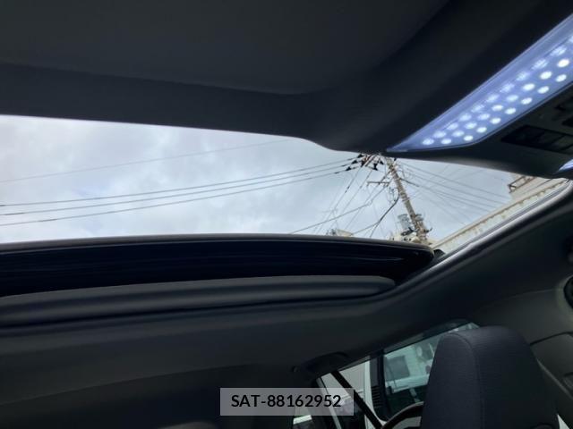 Toyota RAV4 2019-11 8101557-23