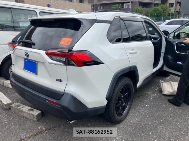 Toyota RAV4 2019-11 8101557-4