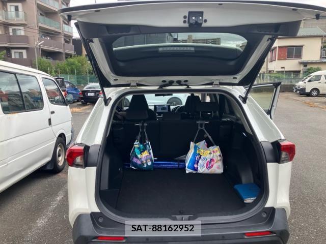 Toyota RAV4 2019-11 8101557-5