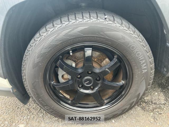 Toyota RAV4 2019-11 8101557-6