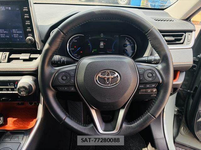Toyota RAV4 2022-09 8101546-10