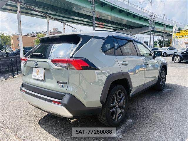 Toyota RAV4 2022-09 8101546-17