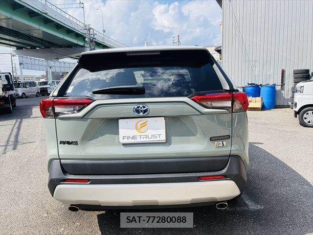 Toyota RAV4 2022-09 8101546-18