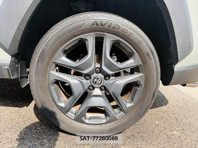 Toyota RAV4 2022-09 8101546-28