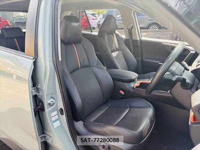 Toyota RAV4 2022-09 8101546-7