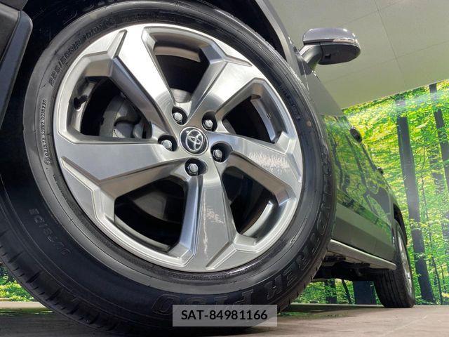 Toyota RAV4 2021-05 8101547-12