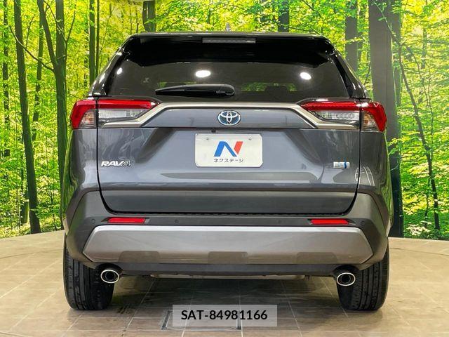 Toyota RAV4 2021-05 8101547-14