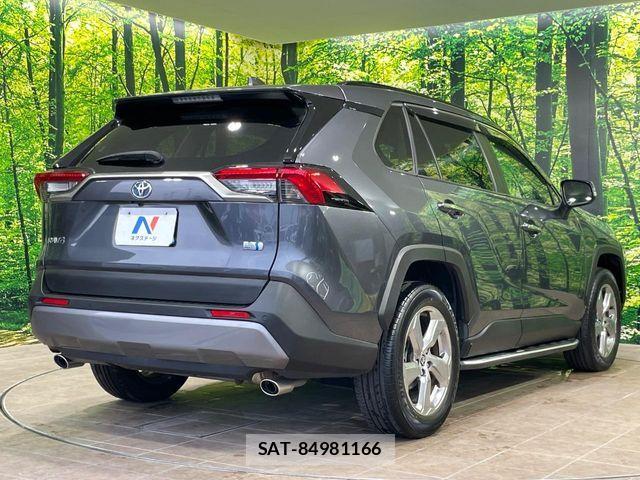 Toyota RAV4 2021-05 8101547-16
