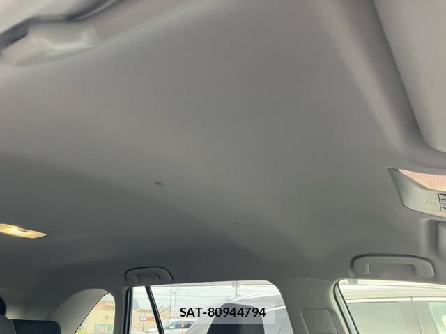 Toyota RAV4 2022-04 8101556-9