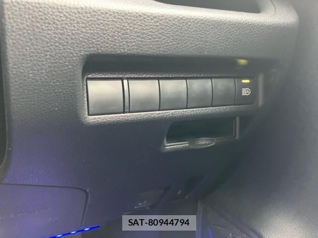 Toyota RAV4 2022-04 8101556-16