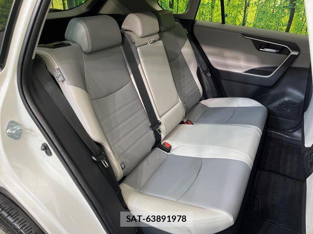 Toyota RAV4 2020-03 8101549-8
