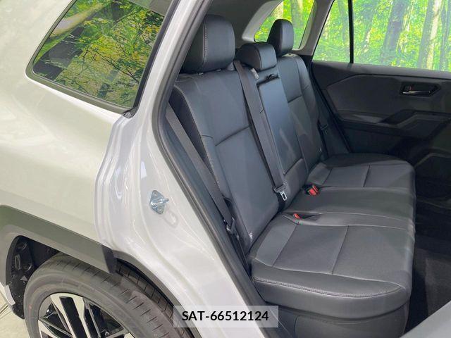 Toyota RAV4 2026-03 8101541-8