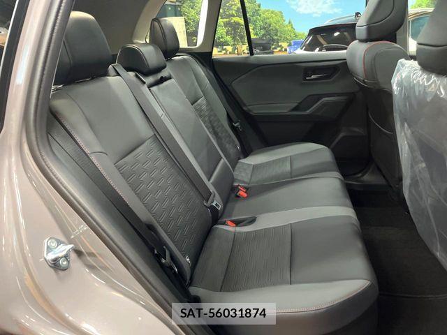 Toyota RAV4 2026-06 8101540-8