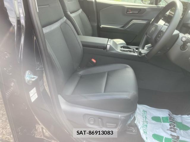 Toyota RAV4 2026-06 8101544-15