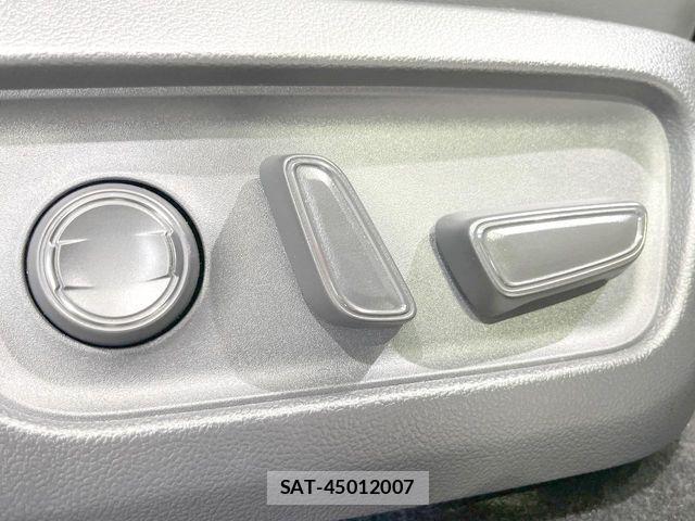 Toyota RAV4 2026-05 8101542-4