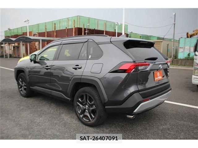 Toyota RAV4 2023-11 8101548-10