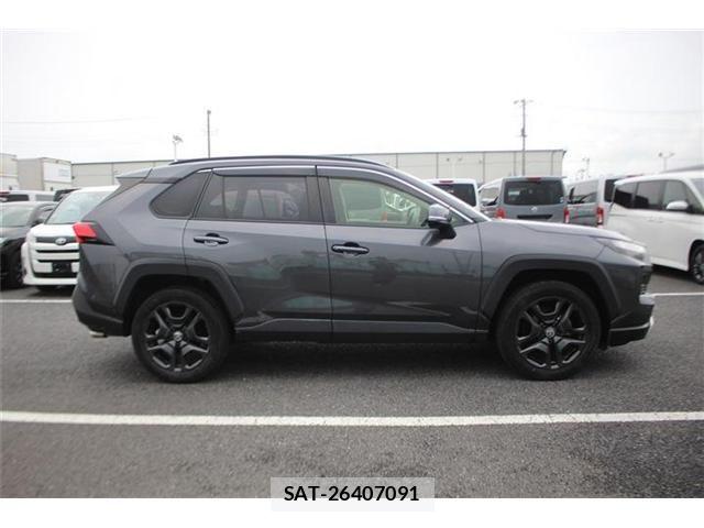 Toyota RAV4 2023-11 8101548-13