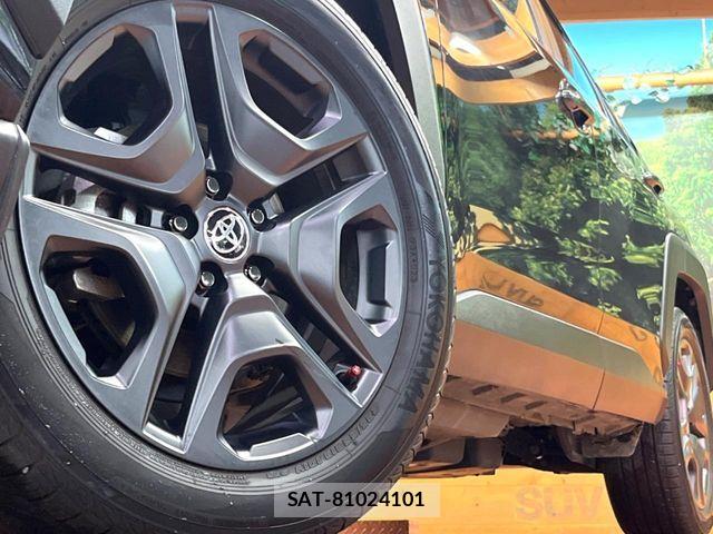 Toyota RAV4 2023-10 8101543-14
