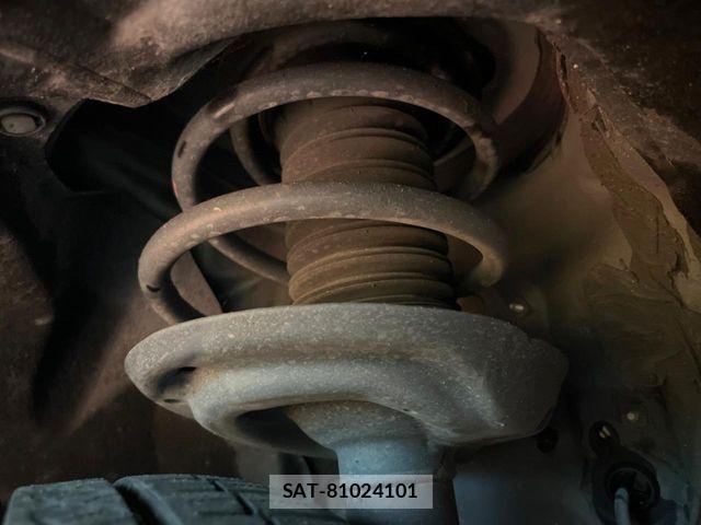 Toyota RAV4 2023-10 8101543-19