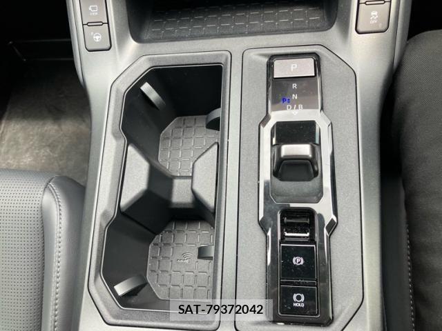 Toyota RAV4 2026-02 8132069-21