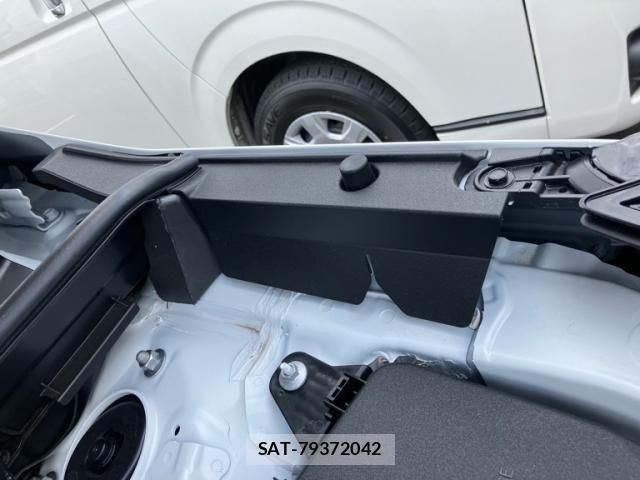 Toyota RAV4 2026-02 8132069-28