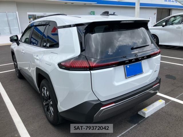 Toyota RAV4 2026-02 8132069-2