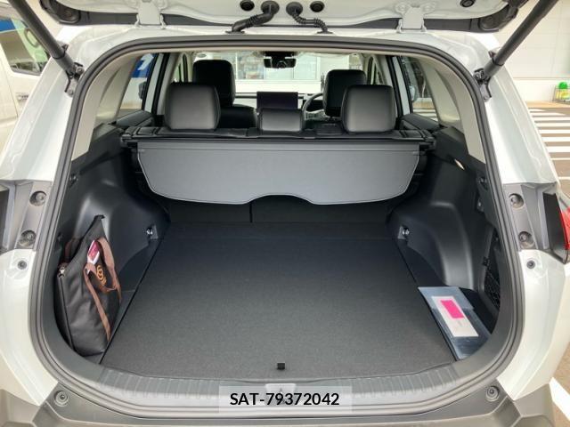 Toyota RAV4 2026-02 8132069-5