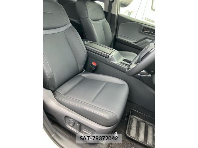Toyota RAV4 2026-02 8132069-8
