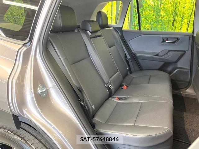 Toyota RAV4 2026-06 8132067-8